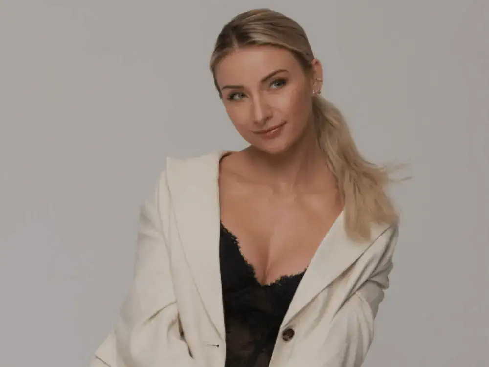 Sängerin Anna Carina Woitschack jetzt für Ihr Event buchen