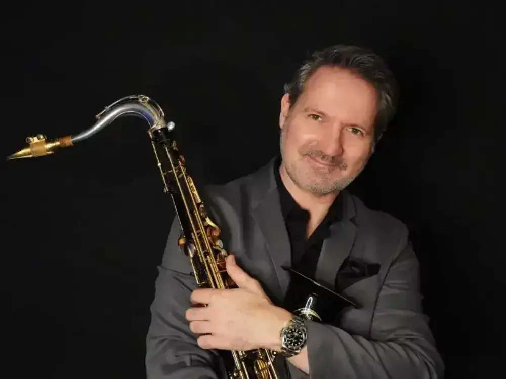 Rene Reuter – Saxofonist Entertainer jetzt für Ihr Event buchen