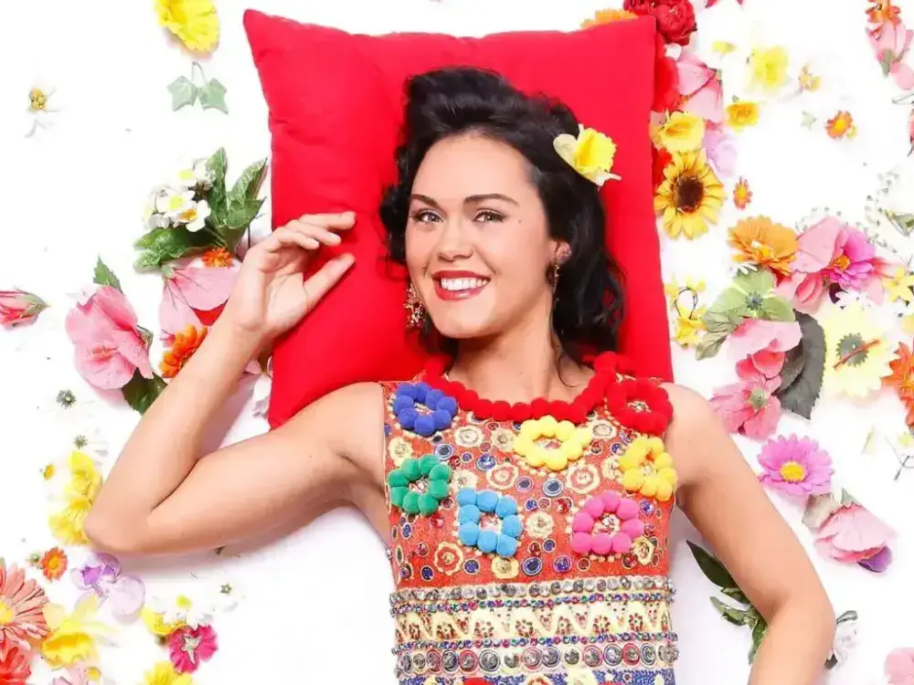 Vanessa Neigert – Sängerin Entertainerin jetzt für Ihr Event buchen
