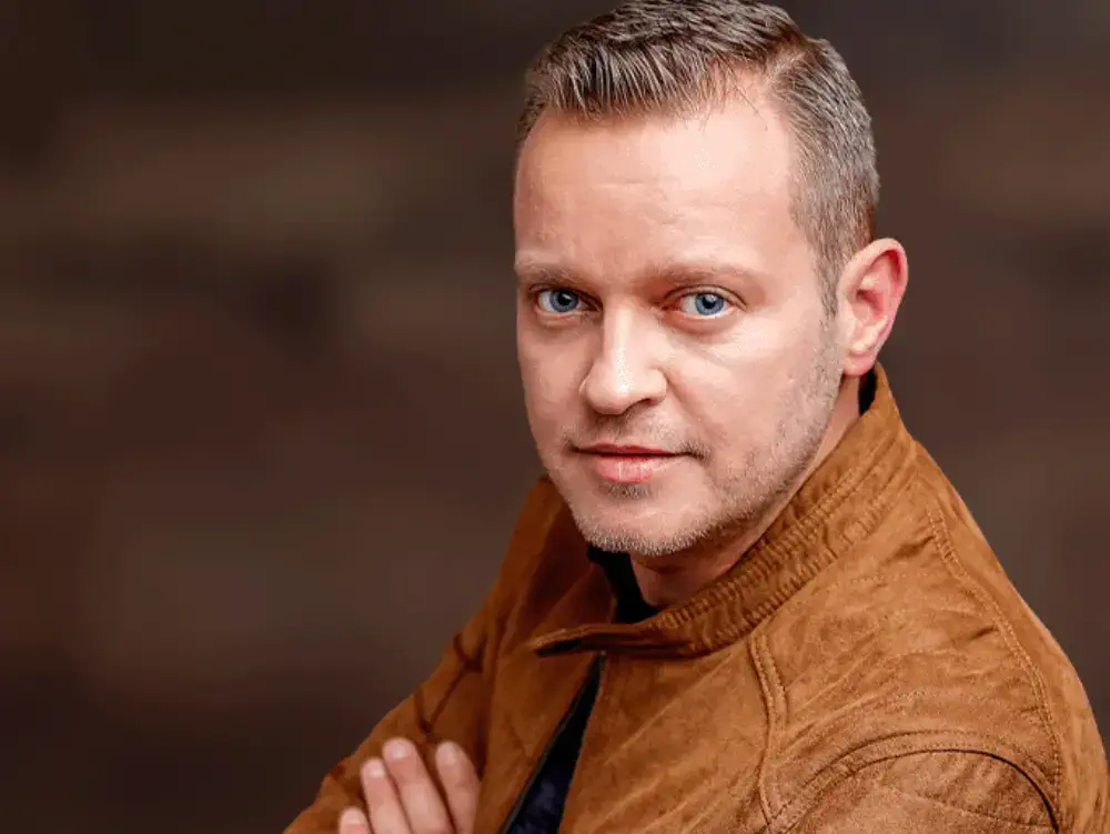 Schlagersänger Frank Lukas bei einem Live-Auftritt – jetzt buchen über die MH-Eventagentur, Ihre Künstlervermittlung aus Lathen für das Emsland und bundesweit.