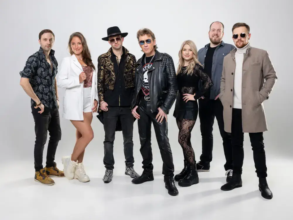 Peter Maffay Showband live auf der Bühne – Erstklassige Tribute-Band buchbar über die MH Eventagentur, Ihre professionelle Künstlervermittlung im Emsland und bundesweit.