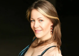 Schlager- und Country-Sängerin Sabrina Westwind – Künstlerfoto der professionellen Musikerin für Events, vermittelt über die MH Eventagentur (Booking im Emsland und bundesweit).